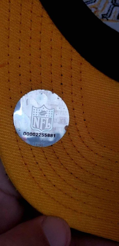 Vintage NFL Football Pittsburgh Steelers Reebok hat cap casquett dans Hommes  à Longueuil/Rive Sud - Image 3