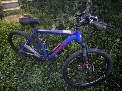 Tankx e-bike- just like new in condition only 100kms run Serious customers contact please!