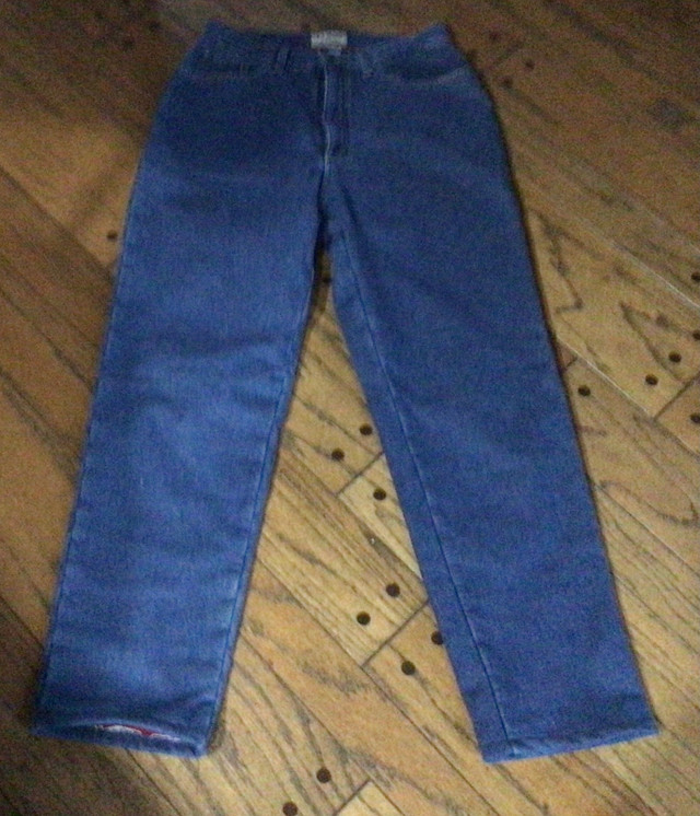 LL Bean original fit relaxed 12 T dans Femmes - Pantalons et shorts  à Dartmouth - Image 2