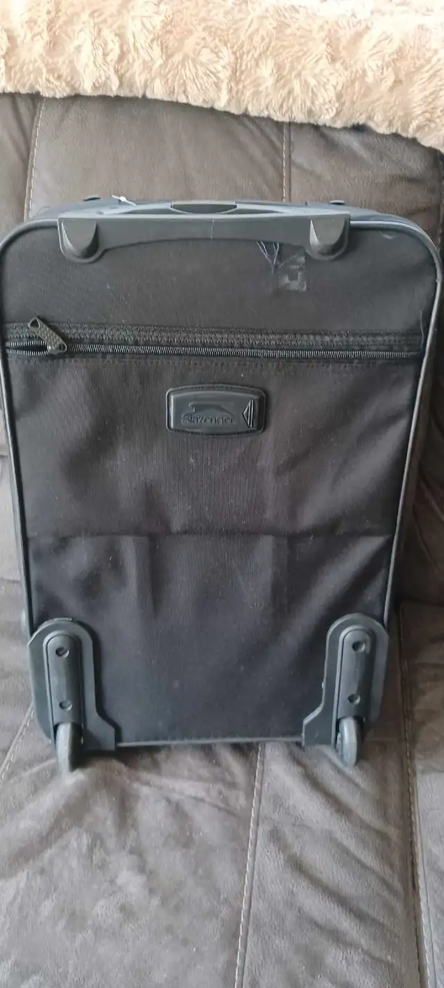 Black carry on suitcase62863738335361121