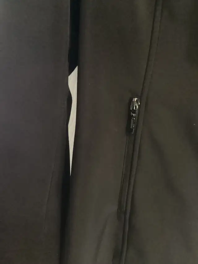 Ladies spring/rain coat in Women's - Tops & Outerwear in Kitchener / Waterloo - Image 4