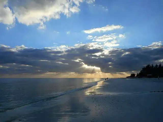 2 Bedroom Condo Unit - Bahamas in Bahamas in Canada - Image 11