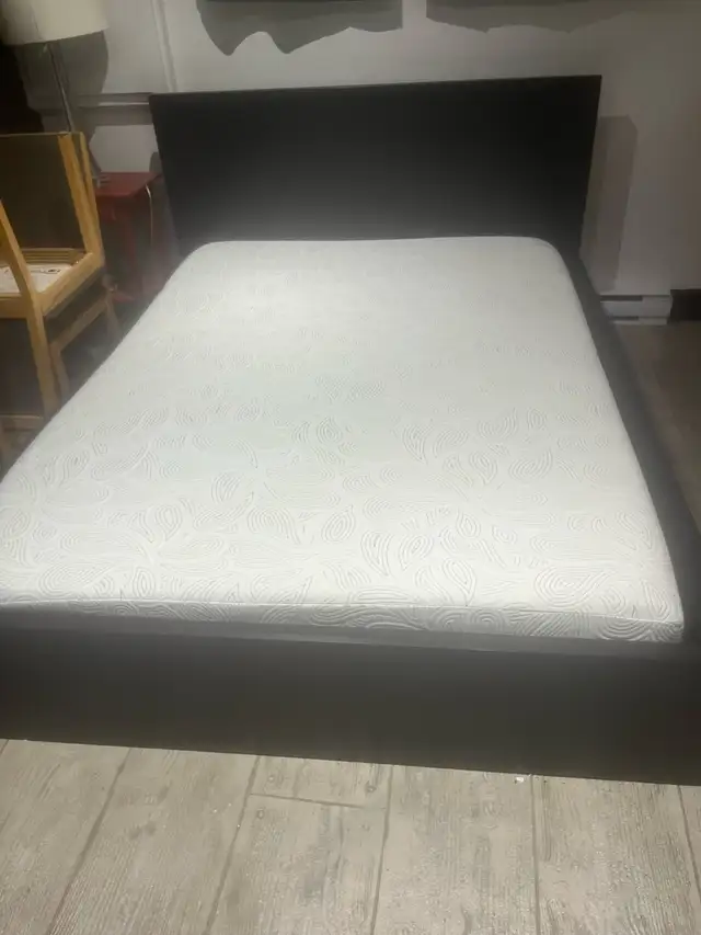 lit IKEA avec tiroirs et matelas . Grandeur Queen in Beds & Mattresses in Laval / North Shore - Image 3