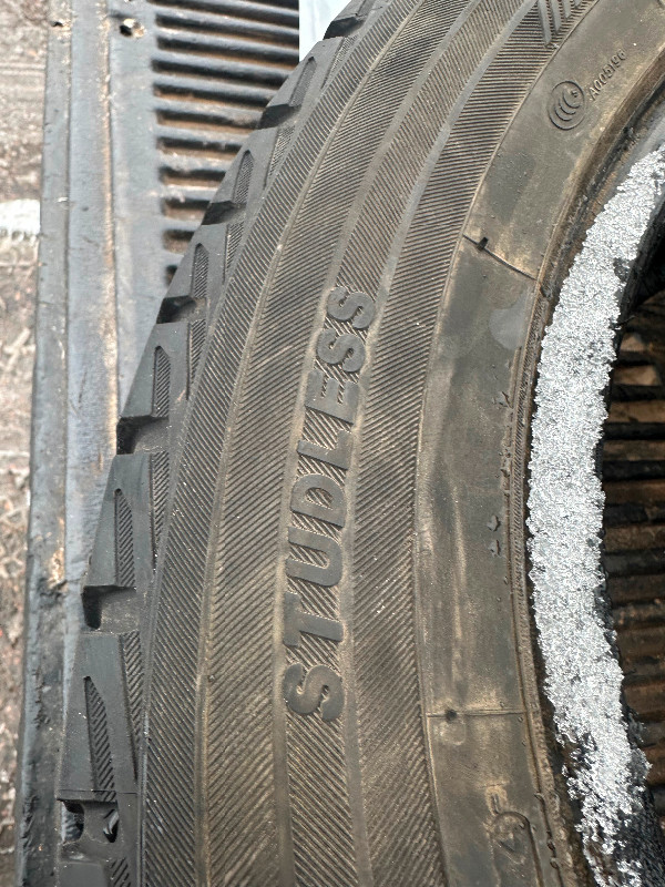 (4) Yokohama ice guards, - 225/60R17 -winter/studless -80% tread in Tires & Rims in Thunder Bay - Image 3