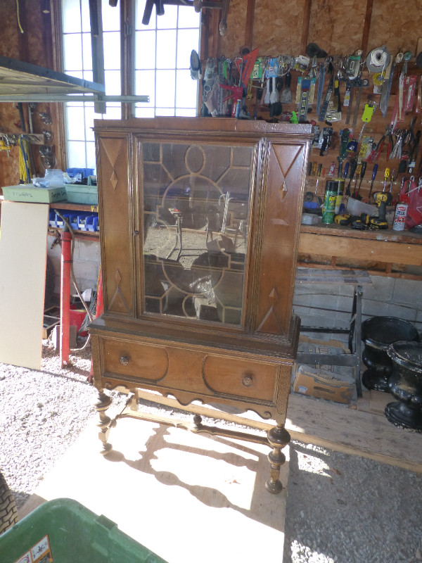 Antique Hutch, Buffet. Hutches & Display Kingston Kijiji