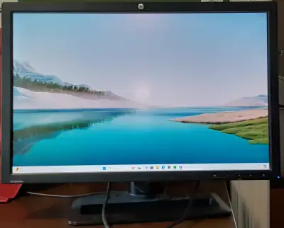 HP ZR 2440w computer monitor with 3 input connectors: DisplayPort, DVI-D, HDMI. Works great, but I'v...
