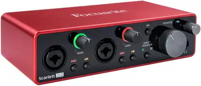 This is use or demo (display model) in excellent condition Focusrite Scarlett 2i2 USB Audio Interfac...