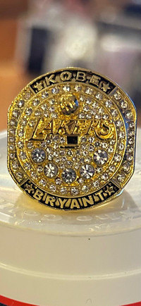 Kobe Bryant Lakers TWENTY YEARS Career Ring NBA Showcase 304