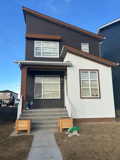 Beautiful upgraded home for rent in the community of “ LIVINGSTON NW “ It is a single family home wi...