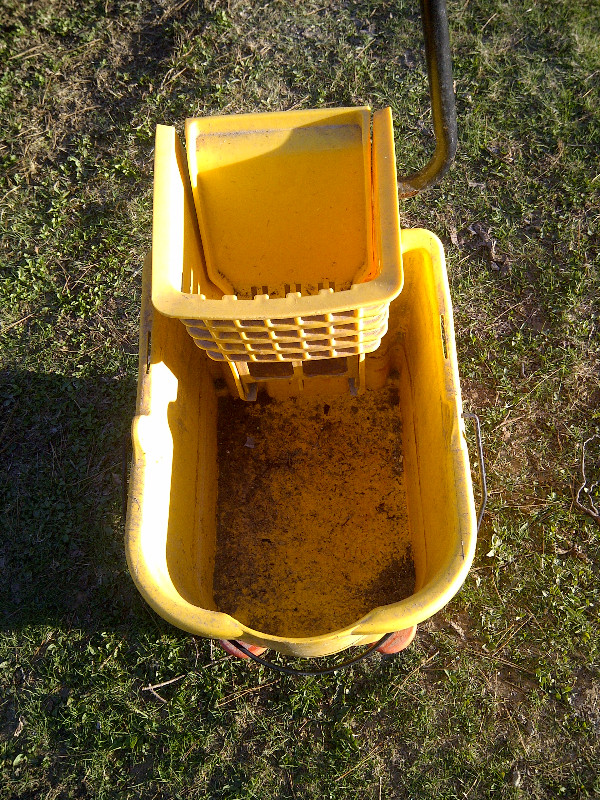 Janitor Mop Bucket in Other Business & Industrial in Cole Harbour - Image 2