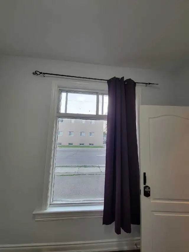 Private rooms available for rent in Downtown Oshawa in Long Term Rentals in Oshawa / Durham Region - Image 3