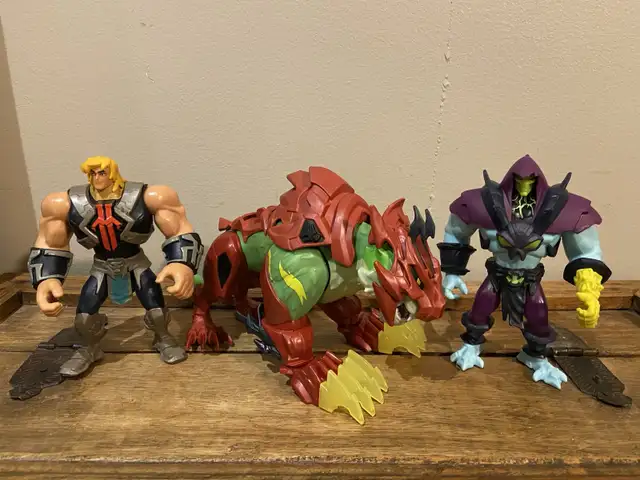 Masters of the Universe He-Man, Battle Cat, Skeletor in Toys & Games in Oshawa / Durham Region - Image 3
