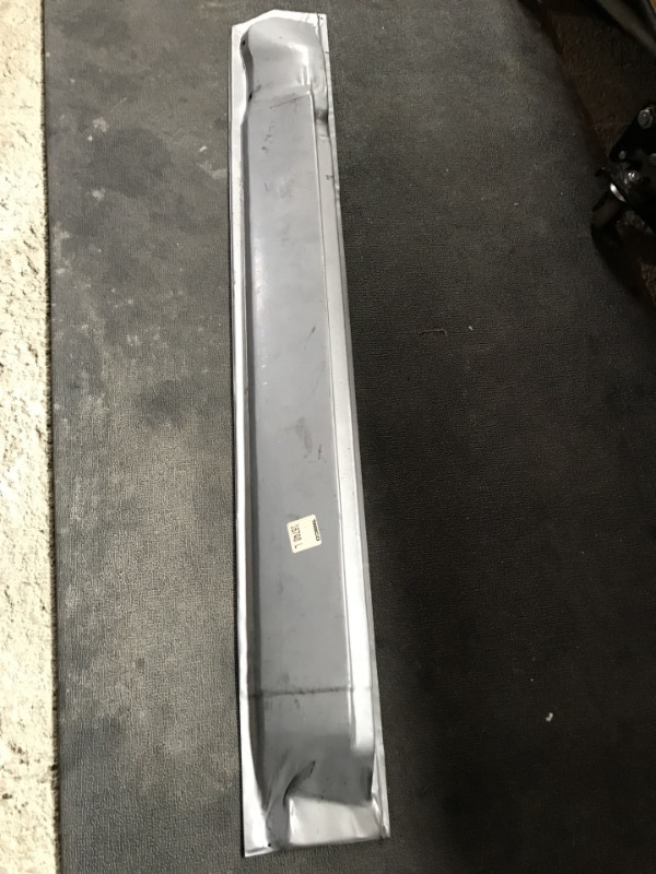 DATSUN 240Z LEFT OUTER ROCKER PANEL in Auto Body Parts in Chatham-Kent - Image 2