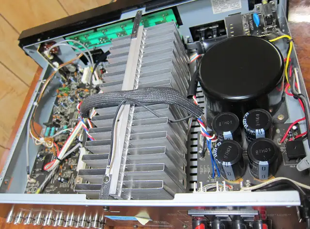 DENON PMA-520 STEREO INTEGRATED AMPLIFIER * JAPAN * TOROID POWER in Stereo Systems & Home Theatre in Ottawa - Image 5