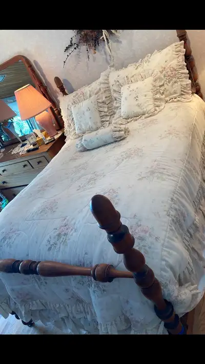 Bedspread 14  Piece Set  plus ( read description ), View more