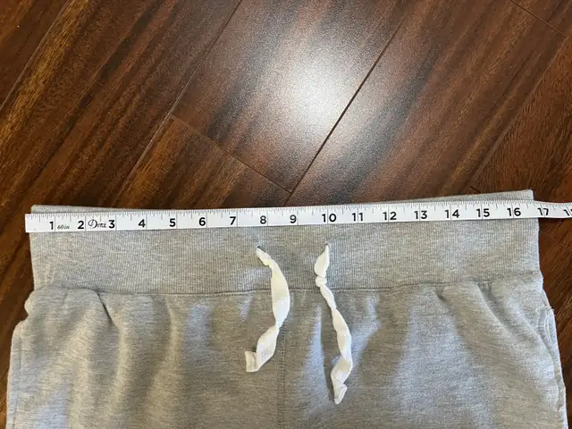 O’Neill women’s large jogging pants, light gray in Women's - Bottoms in Oshawa / Durham Region - Image 3