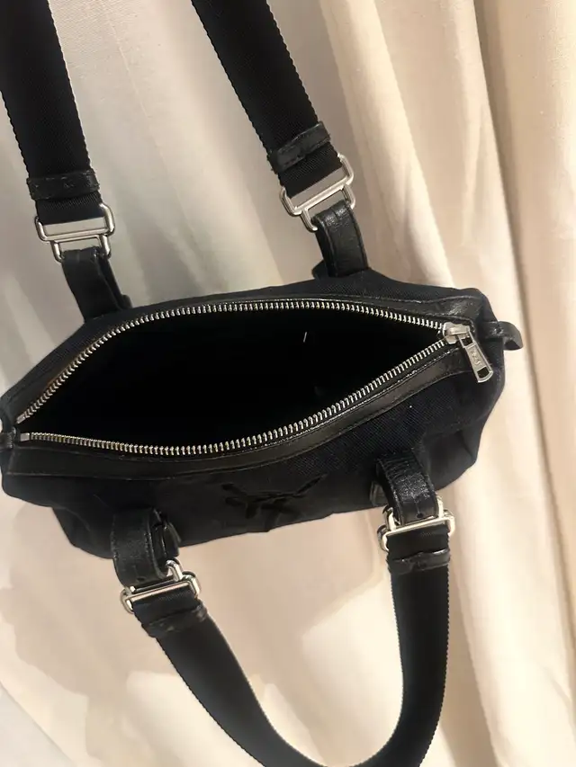 Real YSL Bag in Women's - Bags & Wallets in City of Toronto - Image 4