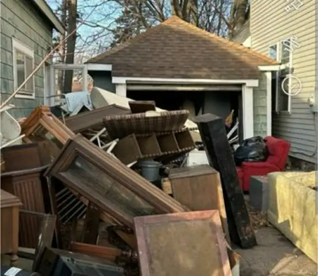 Junk Removal Service63694109352449120