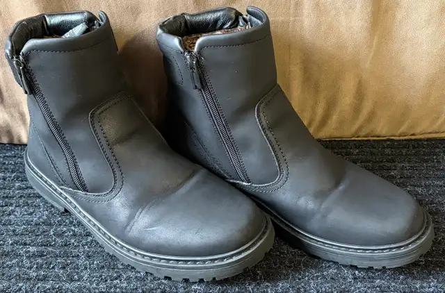 Mens Artica Solden Waterproof Insulated Zip-Up Boots in Men's Shoes in Oshawa / Durham Region - Image 5