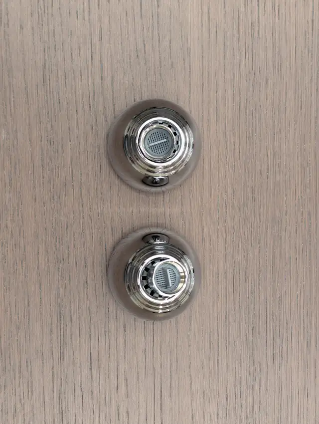 Delta shower head (pair) in Plumbing, Sinks, Toilets & Showers in Calgary - Image 4