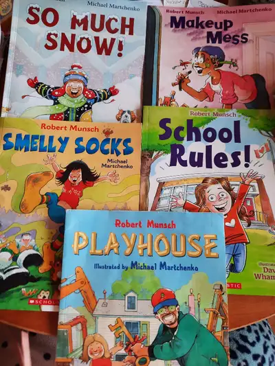 ROBERT MUNSCH BOOKS, LOT OF 16 STORIES , View more