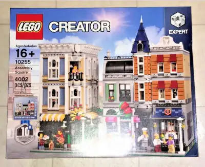 LEGO - Creator Expert Assembly Square 10255 Brand New in Factory Sealed Package! Authentic Lego orde...