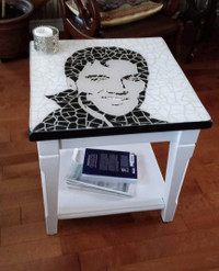 Table d'appoint "Elvis"