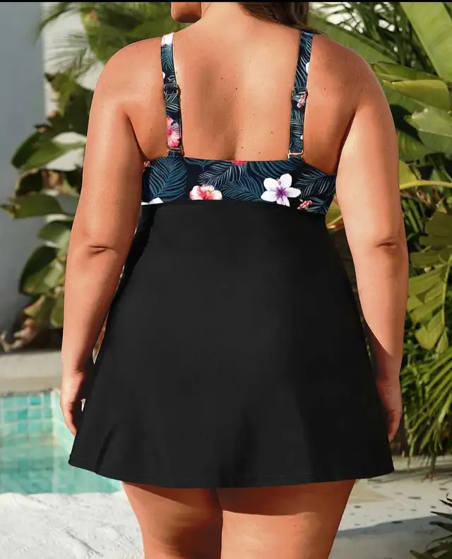NEW Women's Black Tropical Tankini 2pc Swimsuit - Size 20W in Women's - Other in Edmonton - Image 4