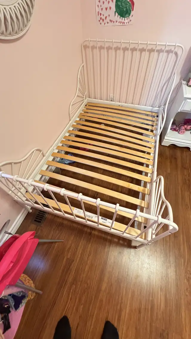 Ikea Minnen Kids Bed in Beds & Mattresses in Burnaby/New Westminster - Image 4