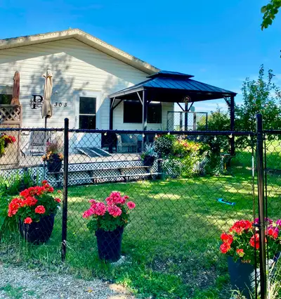 This adorable bungalow was built to be energy efficient with a rating of 82. Located on the edge of...