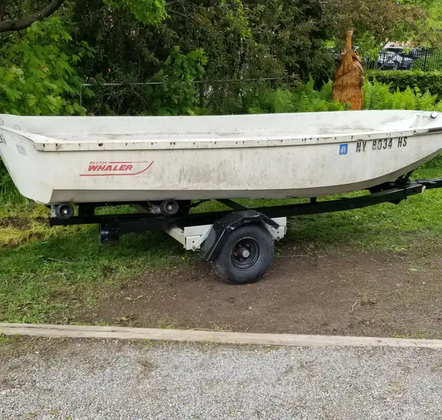 13' Boston Whaler in Powerboats & Motorboats in Oshawa / Durham Region - Image 4