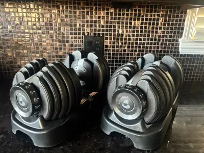 Brand New set of  Bow Flex  552 adjustable dumbbells , View more