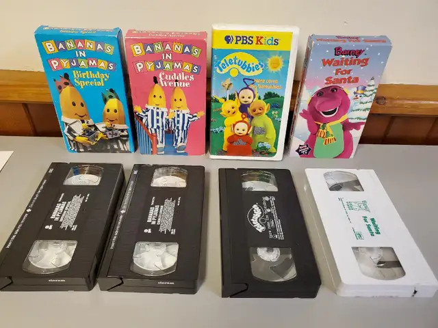 Vintage Kids 4PC Lot VHS BANANAS IN PYJAMAS, TELETUBIES, BARNEY, in CDs, DVDs & Blu-ray in St. Catharines - Image 2