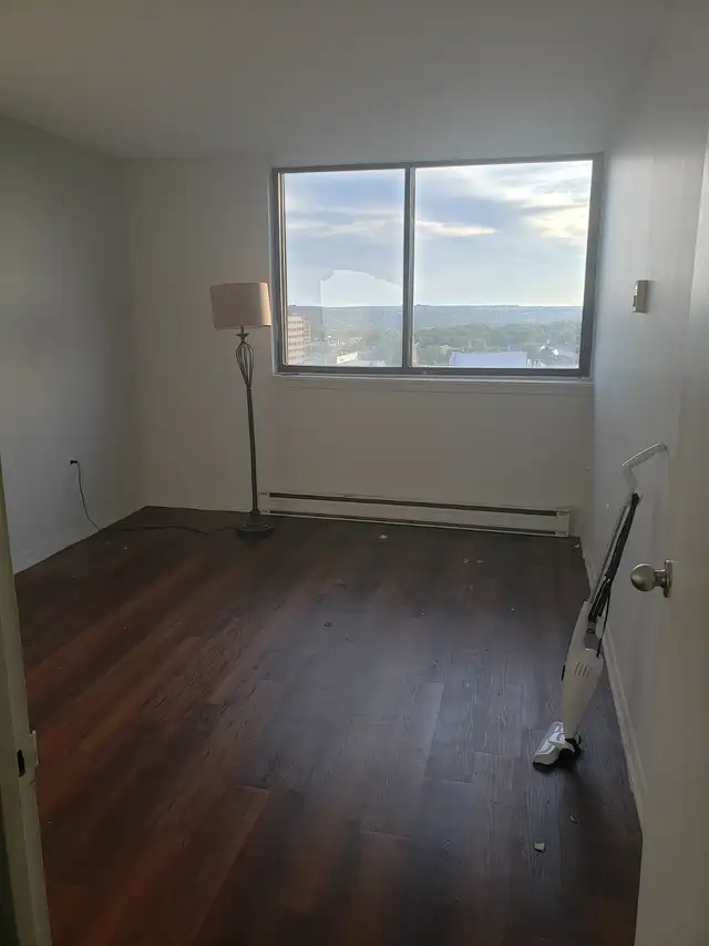 Room for rent in Room Rentals & Roommates in City of Halifax - Image 2