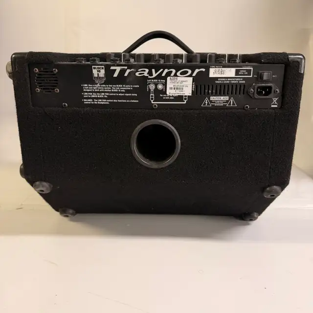 Traynor Block 10 YS1115 200W Keyboard Combo Amplifier in Pianos & Keyboards in City of Toronto - Image 4