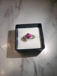 Beautiful Ruby Diamond 14Kt White Gold Ring - Size 7