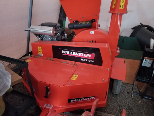 2022 Wallenstein wood chipper for sale in Outdoor Tools & Storage in North Bay - Image 4