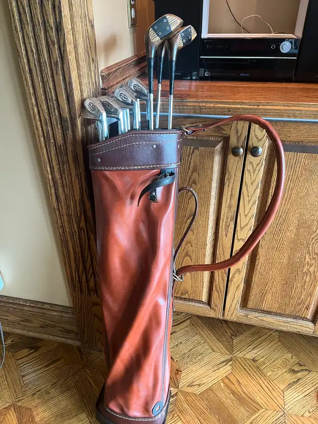 Vintage GOLF MacGregor XP-270 Complete Set Irons, Woods, Bag in Golf in Ottawa - Image 6