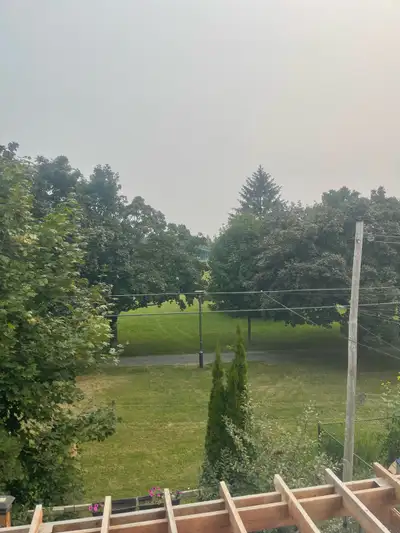 4 1/2 à louer - 2 chambres fermées - cet appartement situé au 2ieme étage d’un duplex est bien ensol...