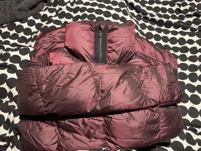 LULULEMON   puffer jacket in Women's - Tops & Outerwear in City of Montréal - Image 2