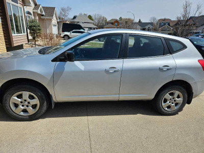 2009 NISSAN ROGUE  - AWD - Moving Sale
