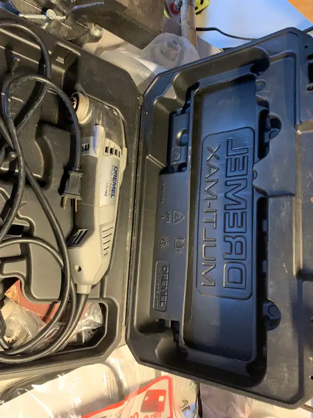 USED DREMEL MULTI-MAX MM40 in Power Tools in Hamilton - Image 2