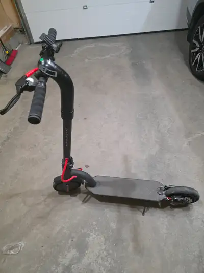 Lightly used Gyrocopters EL-FS02 electric scooter. Runs well with strong acceleration and solid batt...