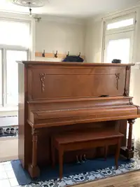Piano et son banc à donner 