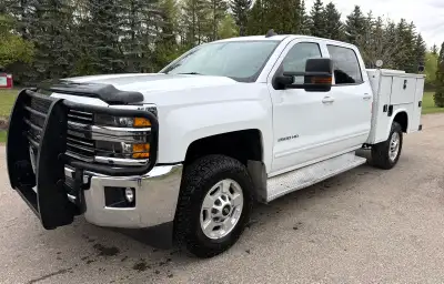 LEATHER SEATS, SERVICE/UTILITY BODY, 6L 8CYL Gasoline Engine, Automatic Transmission, 2500HD STANDAR...