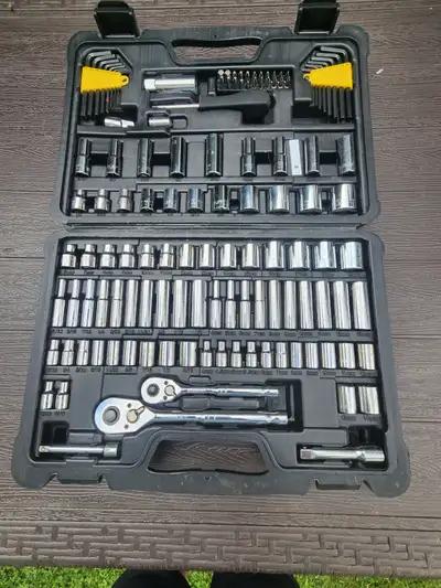 For sale a Stanley 123 Piece Chrome Drive Socket Set. #499-4002-6 First $65 cash Firm takes it. Was...