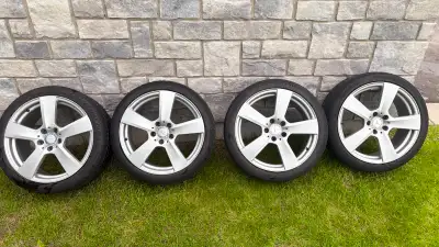 À Vendre – Kit de mags Mercedes Original -PCD – 5x112 -Bore- 66mm -2X 8.0Jx18 ET45 -2X 8.5Jx18 ET49...