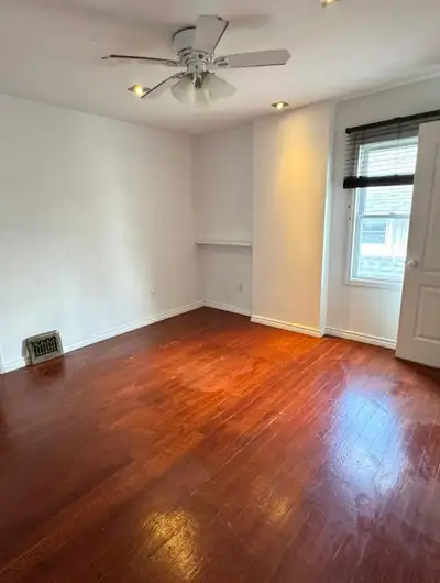 Upper floor private room for females, no sharing, for rent in Kitchener, ON. Suitable for students,...