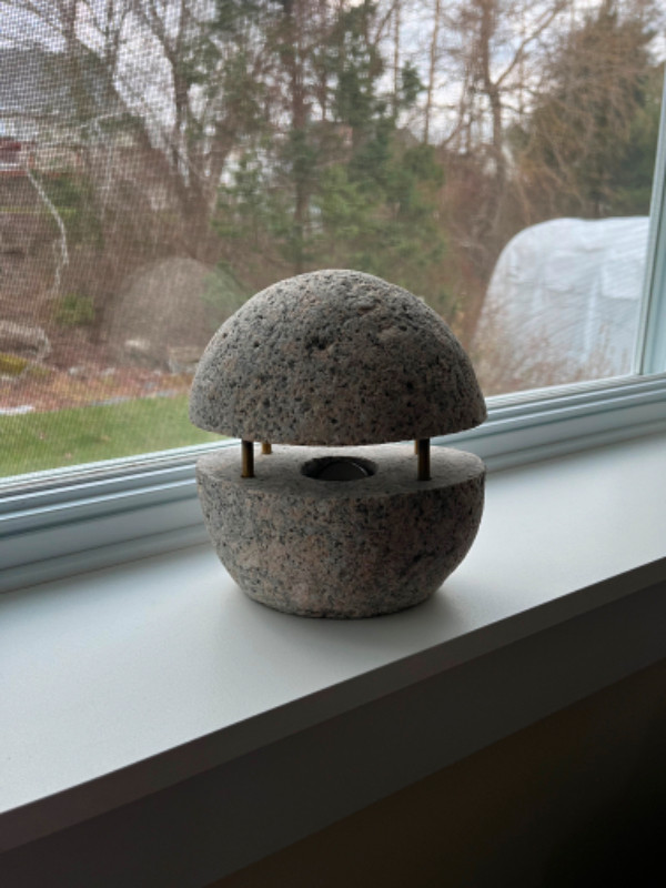 Split Beach Stone Candle in Home Décor & Accents in City of Halifax - Image 2