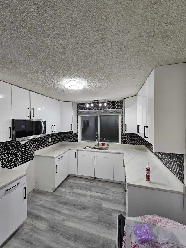 Tile installer423857127100272642